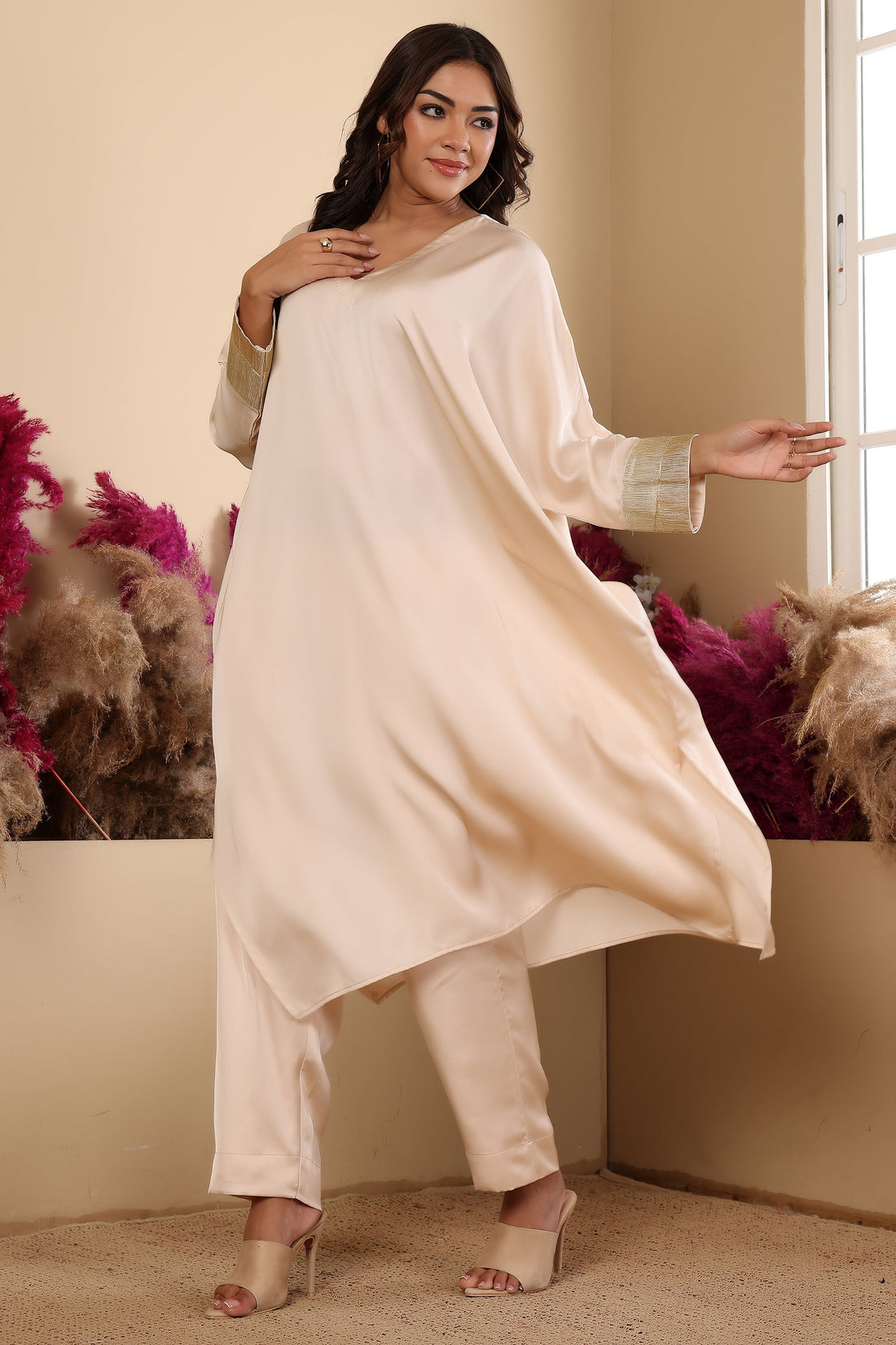 How Kaftans Are the Next Best Thing in Fashion: Styling from Day to Evening Wear